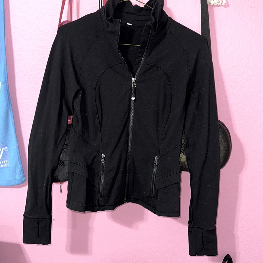 Lulu define jacket!